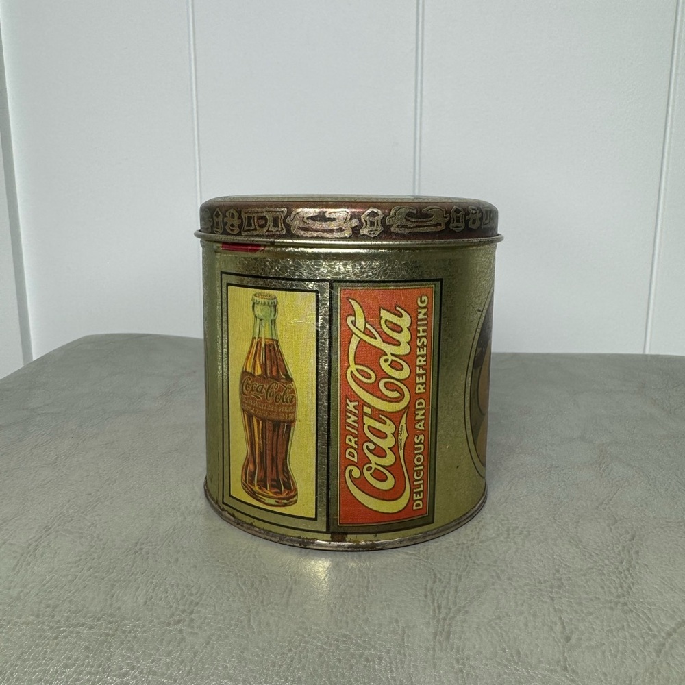 Vintage 1984 Bristol Ware Coca Cola Collectable Round Tin.